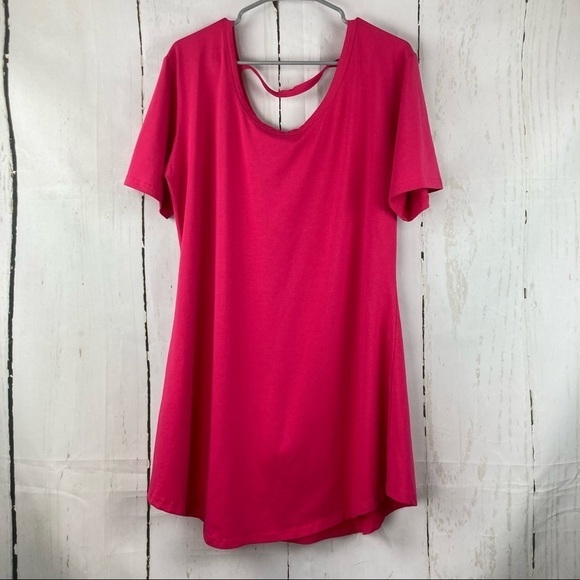 Fuchsia pink blouse with cutout strap back - Picture 1 of 6